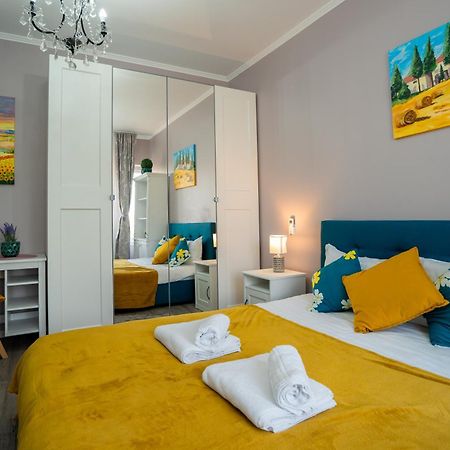 Chic Studio Old City Center - Ivo19 Бухарест Екстер'єр фото