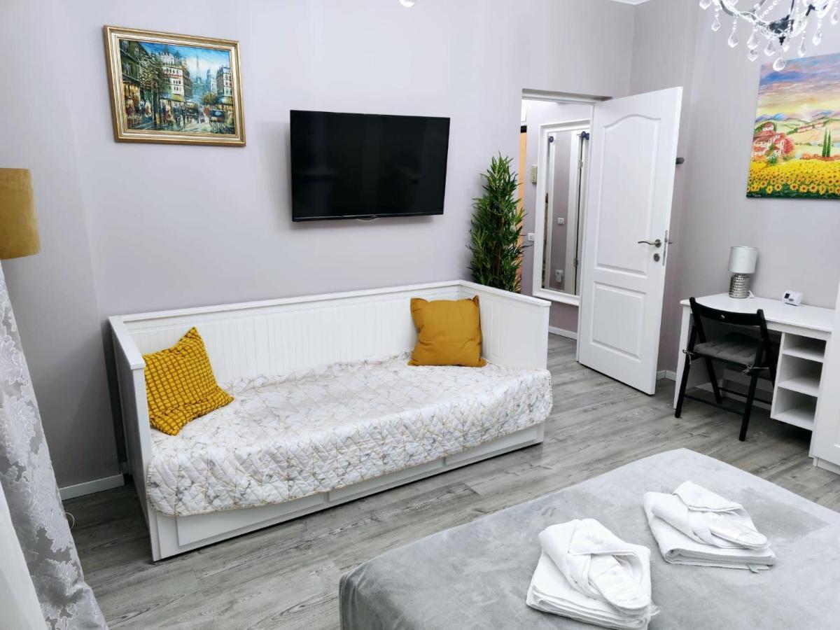 Chic Studio Old City Center - Ivo19 Бухарест Екстер'єр фото