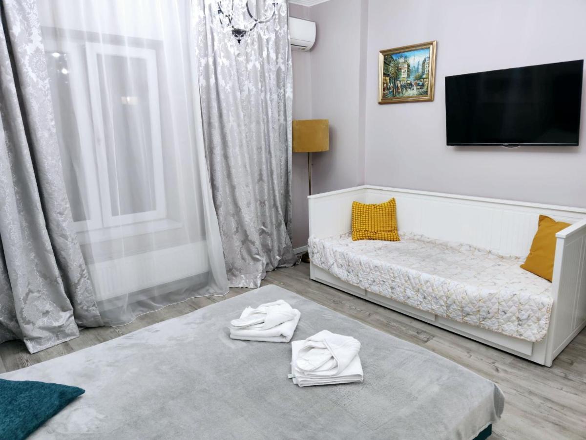 Chic Studio Old City Center - Ivo19 Бухарест Екстер'єр фото