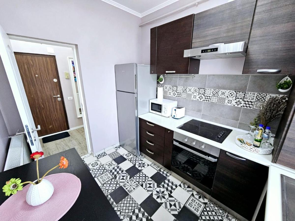 Chic Studio Old City Center - Ivo19 Бухарест Екстер'єр фото