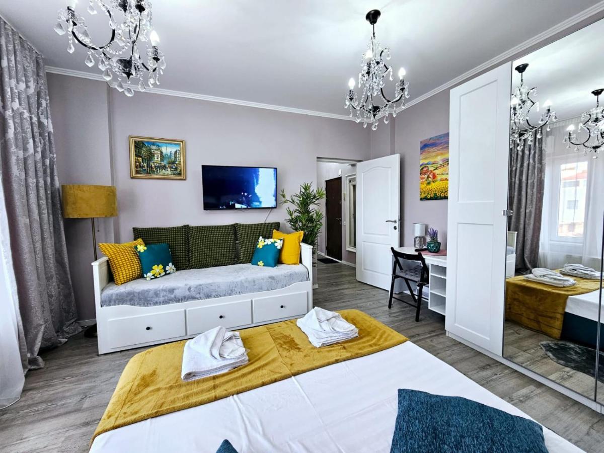 Chic Studio Old City Center - Ivo19 Бухарест Екстер'єр фото